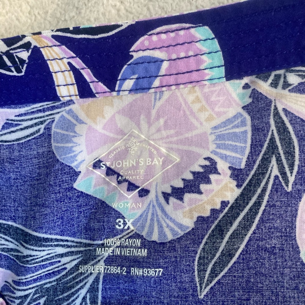 St. John’s Bay Size 3X shirt